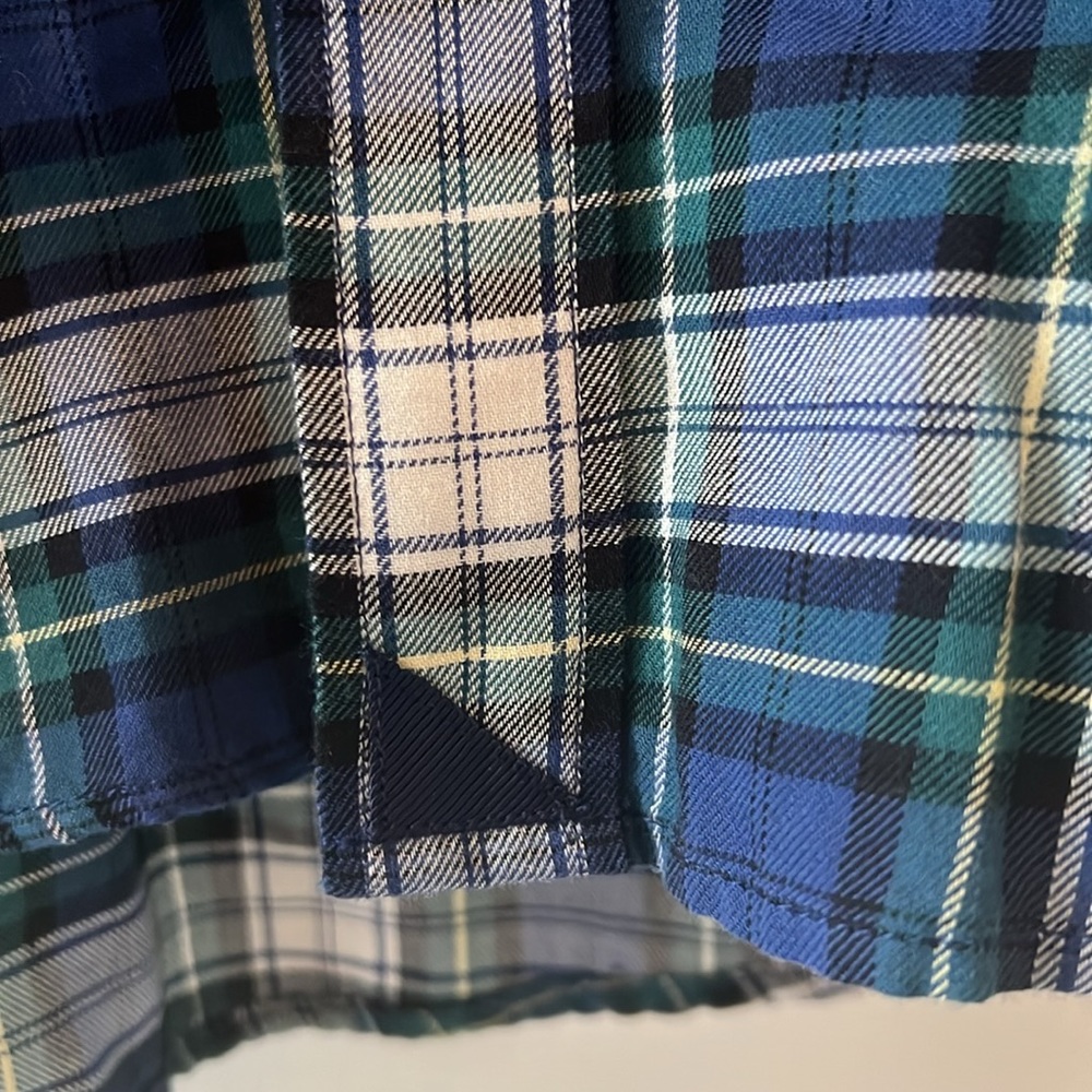 Untuckit Plaid Button Down Nwot - image 5